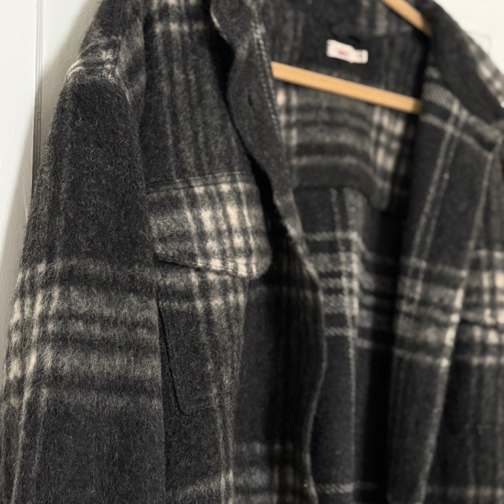 Faherty Black and Gray Plaid Women's Jacket - Picture 8 of 13